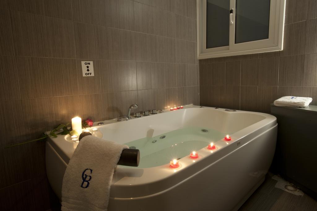 The Crystal Blue Hotel Афины Экстерьер фото