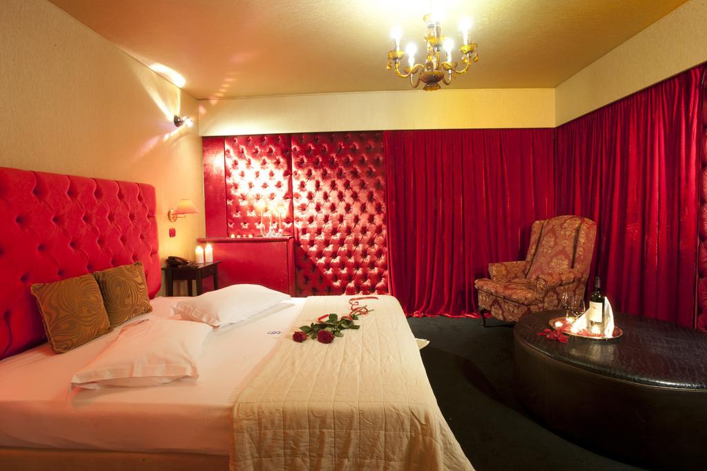 The Crystal Blue Hotel Афины Экстерьер фото