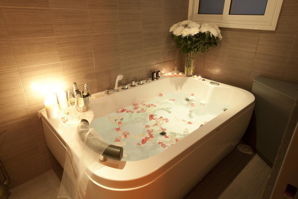The Crystal Blue Hotel Афины Экстерьер фото